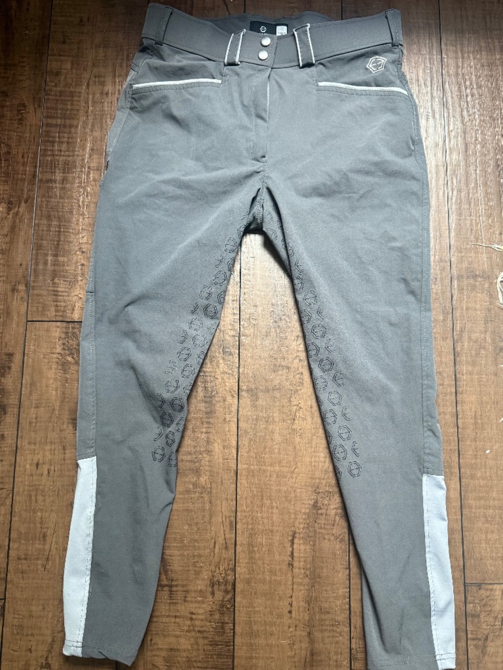 Ethos Equestrian: The Logan Breech in Dalton Grey | 32 |